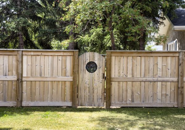 Fence Door Repair Service